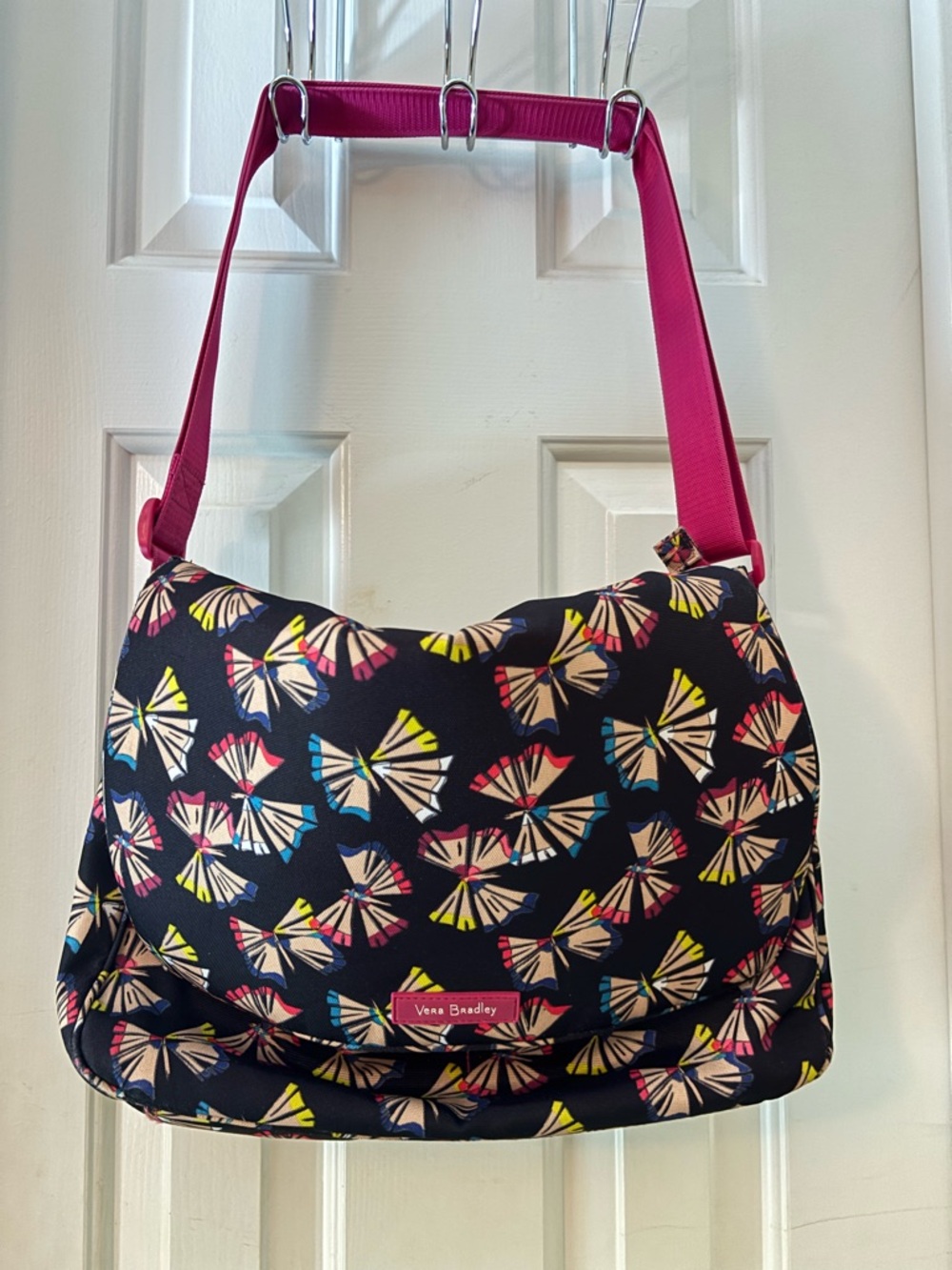 Vera Bradley Lighten Up Essential messenger laptop bag